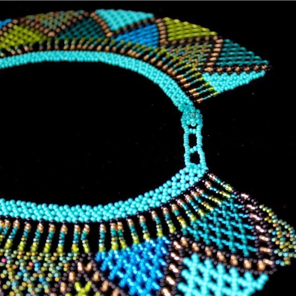 Handmade okama large beaded necklace green tones - Picture 3 of 4